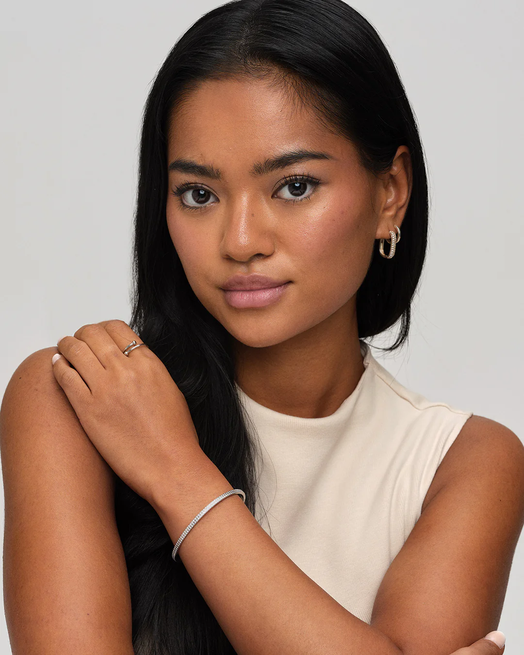 Pavè Bangle Polished - Image 8